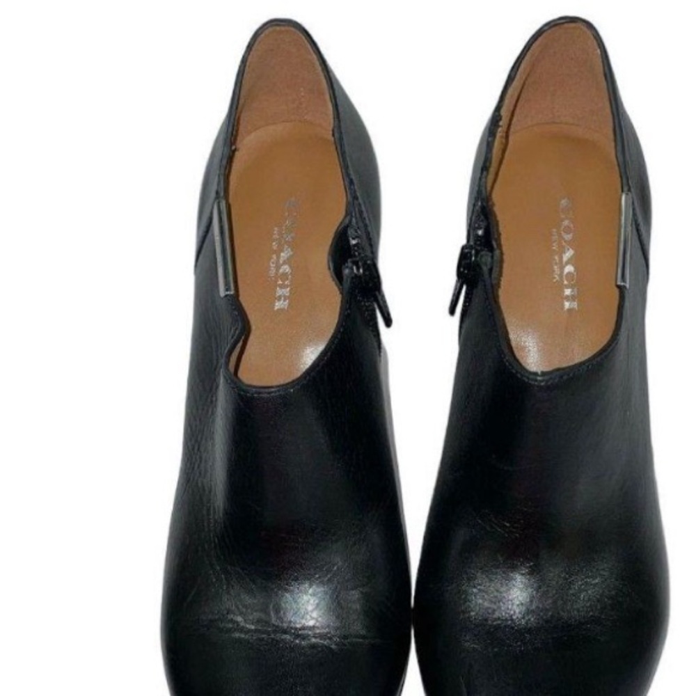 Coach - Picture 3 of 6